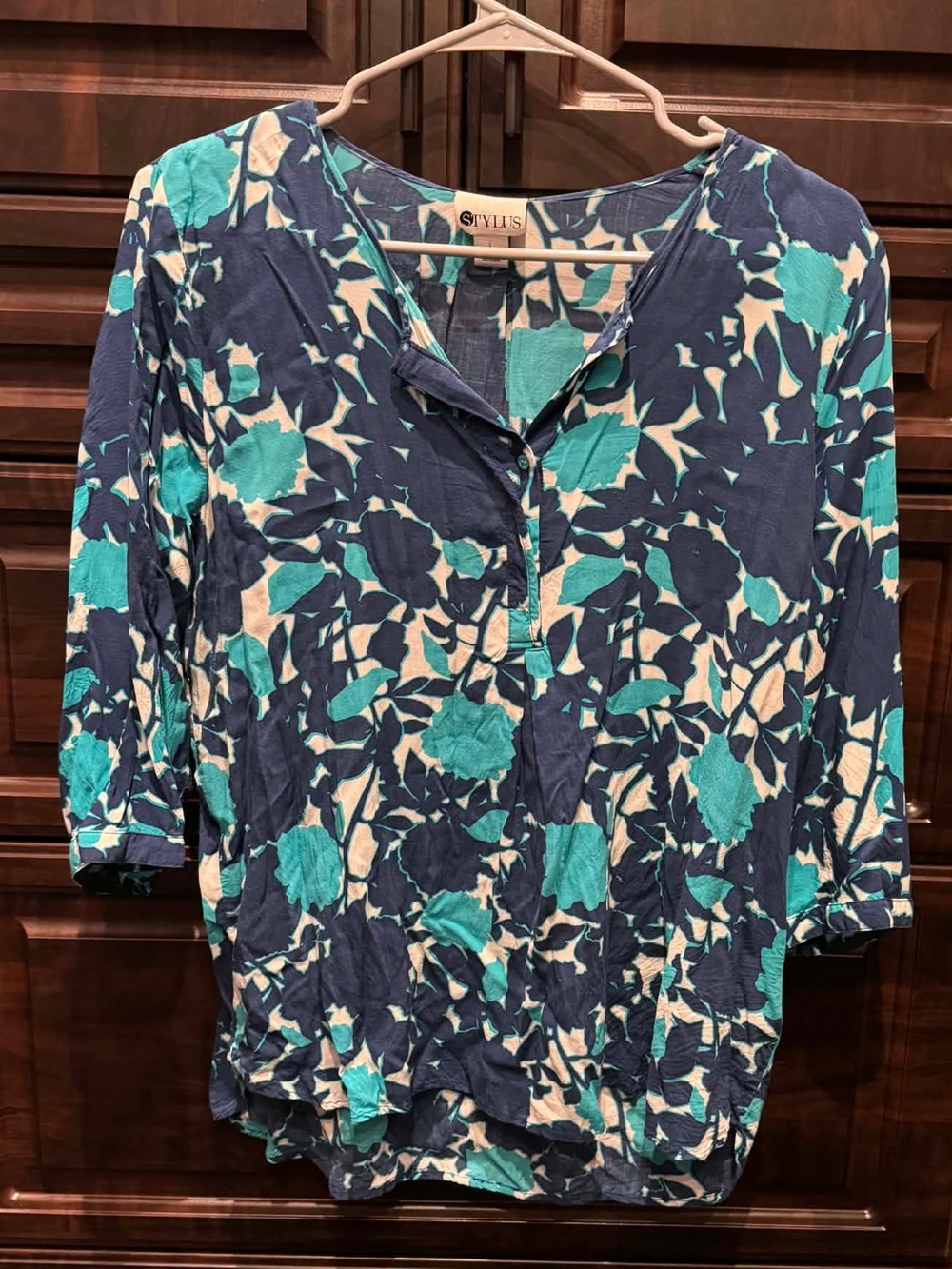 STYLUS Navy and Teal Floral Button-Front Blouse LARGE - Picture 2 of 4